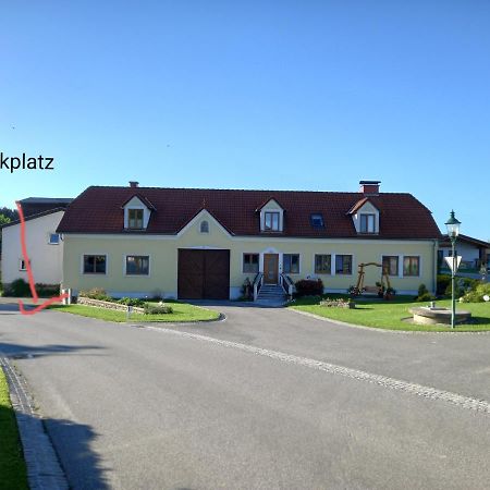 Apartment Am Alpakahof Hahn Grafenschlag المظهر الخارجي الصورة